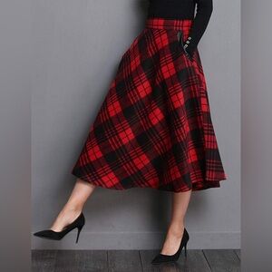 Plaid Wool Skirt lined with pockets XL